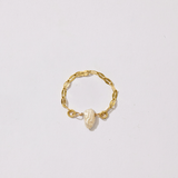 Coco Keshi Chain Ring
