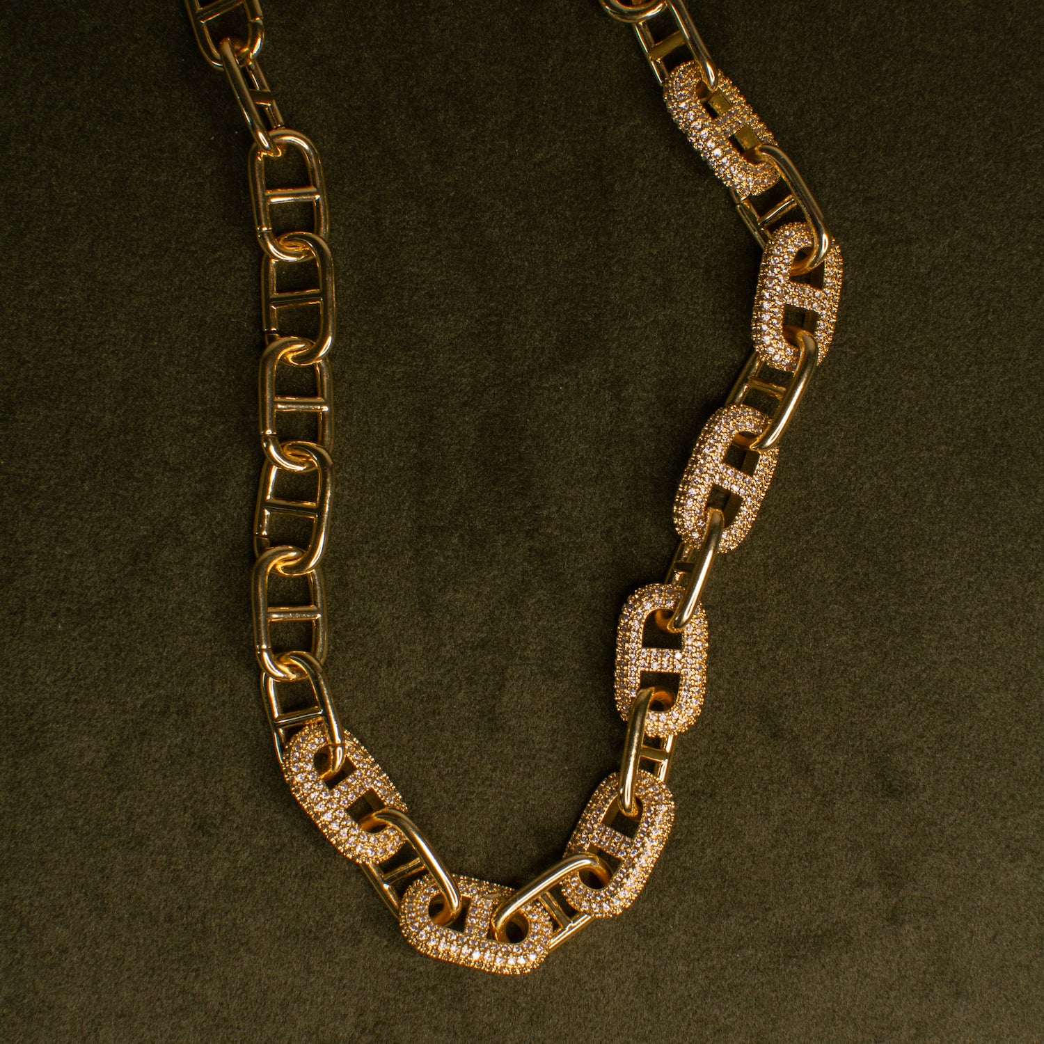 Greco No.1 Pavé Equestrian Chain