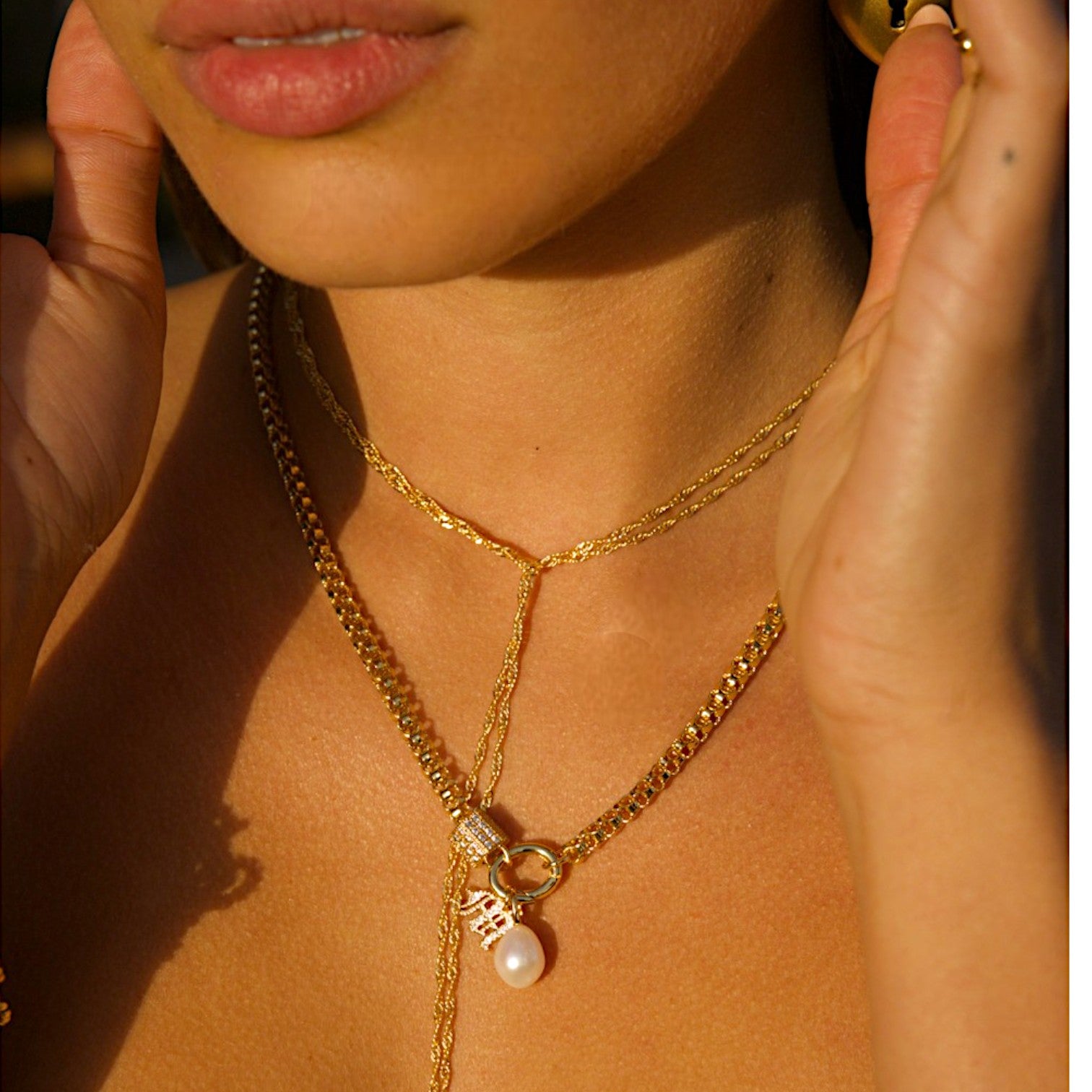 SERPENTINEHEXCHARMCHAIN-Photoroom.jpg