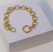 Loop Link Charm Chain Bracelet