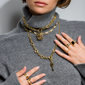 Ella Front Lock Charm Chain